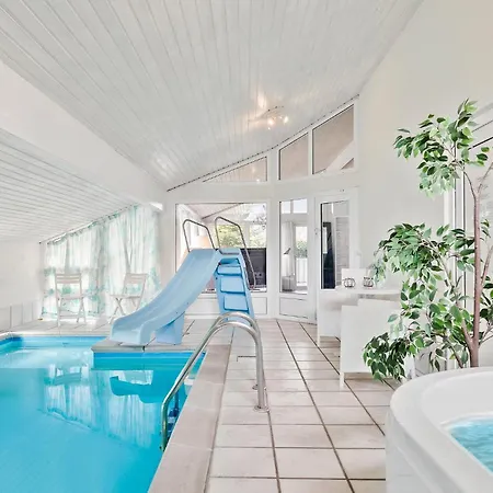 Сasa de vacaciones Awesome In Vaeggerlose With Sauna Bøtø By