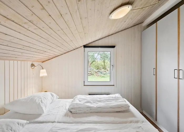 Awesome In Vaeggerlose With Sauna Bøtø By