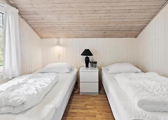 Awesome In Vaeggerlose With Sauna Vakantiehuis